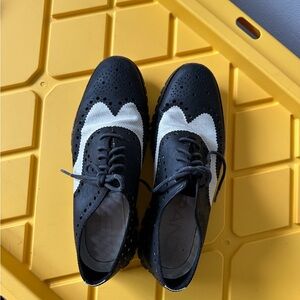 Black and white wingtip oxfords #oxfords #wingtip Cole Haan Men size 7